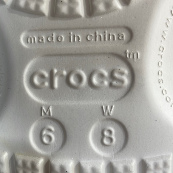 WDW Disney World 50th Anniversary Retro Balloons CROCS M 6 W 8 Vault Florida NEW - Picture 6 of 10